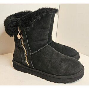 Womens UGG Boots Size US 7 Black With Side Zipper 1112480
